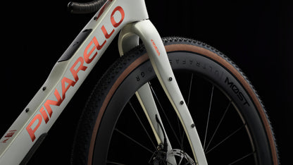 2027 Pinarello Grevil F7 SRAM Force AXS 1x13 XPLR Moab Amber