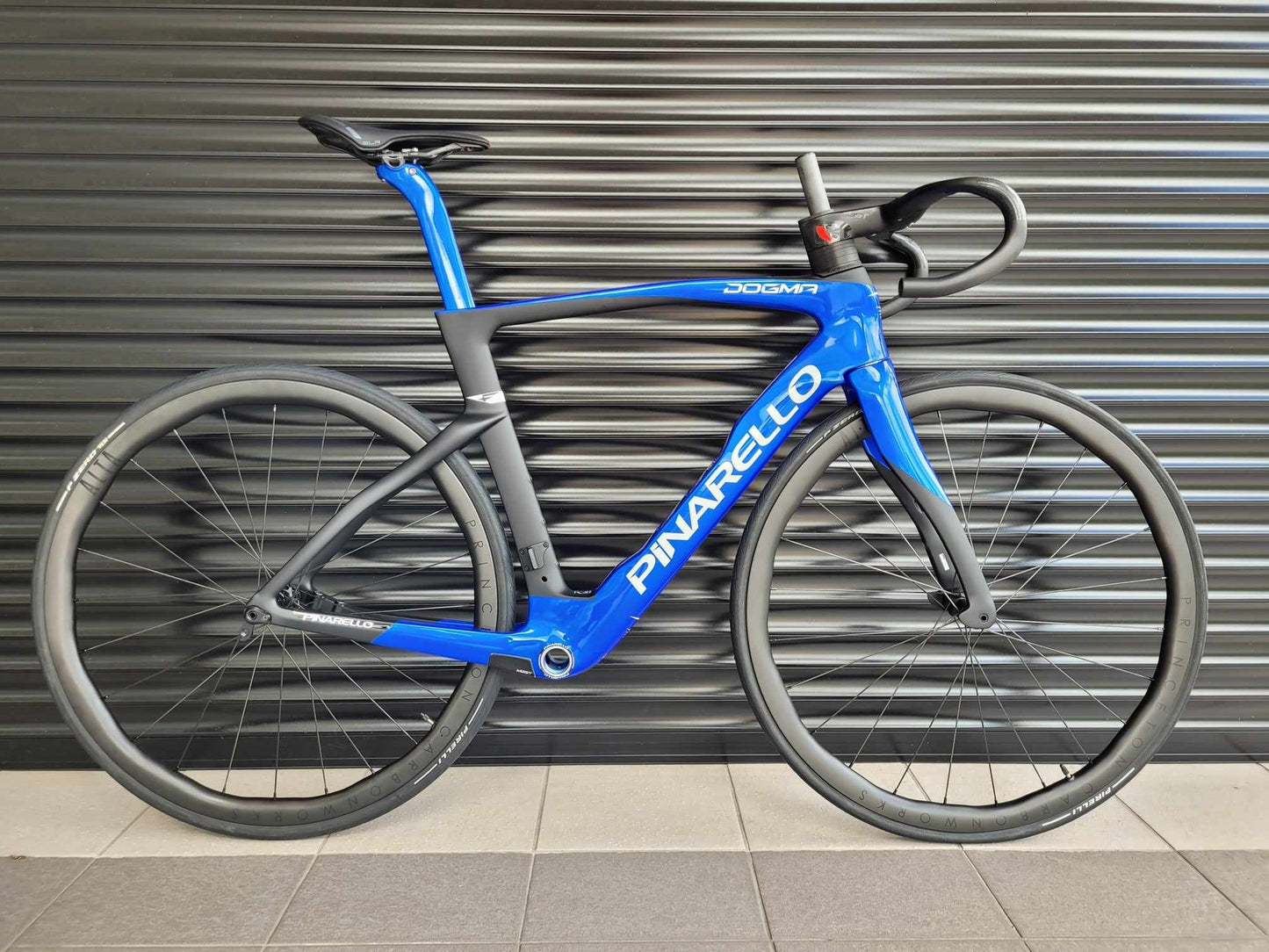 Pinarello Dogma F 54 Electro Blue frame and Most Ultra Talon Cockpit