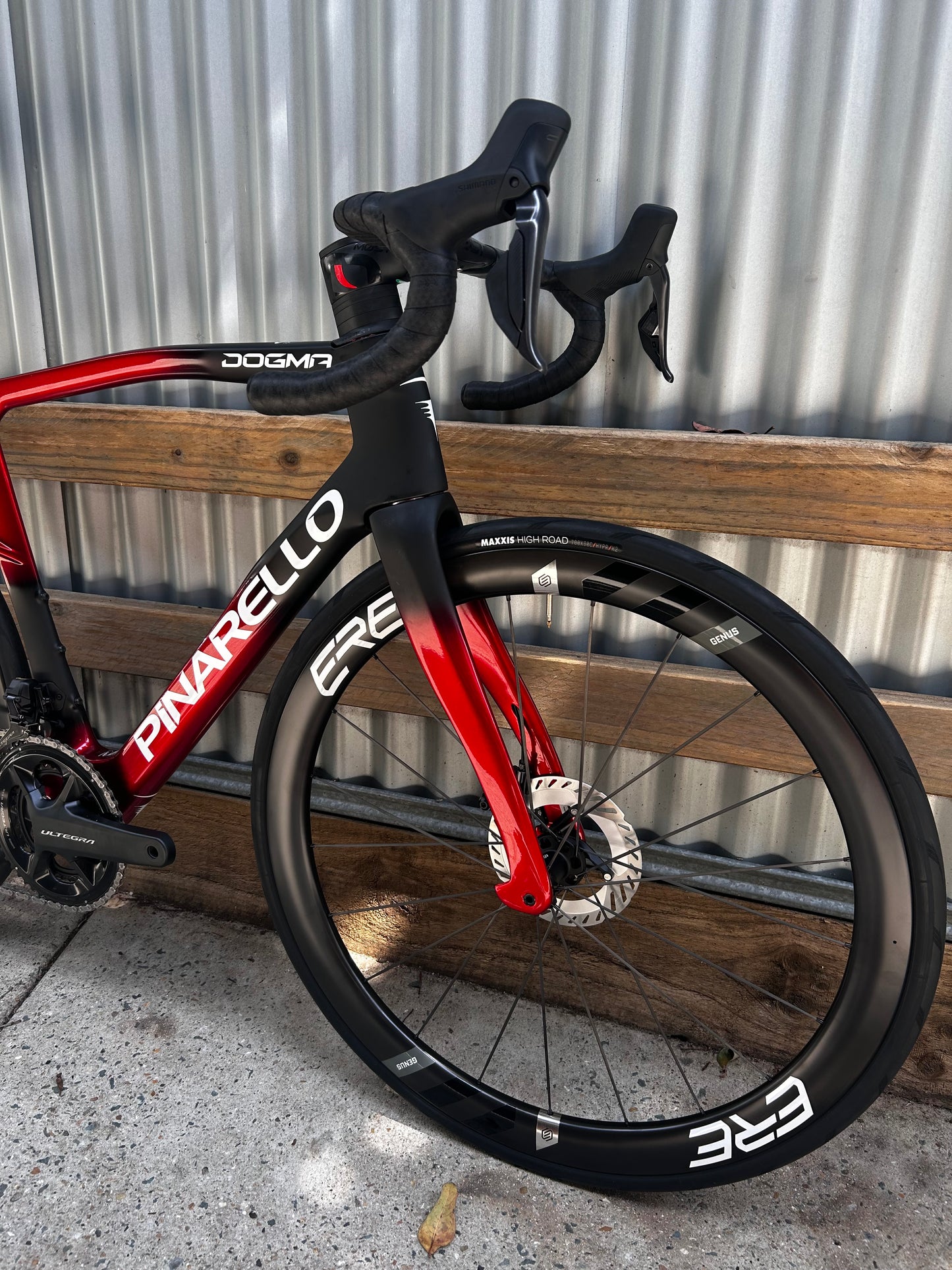 26 PINARELLO DOGMA X 54 SHINY RED