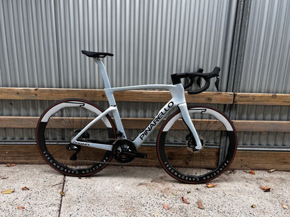 Pinarello Dogma F Luxter Venice 56 with Dura Ace