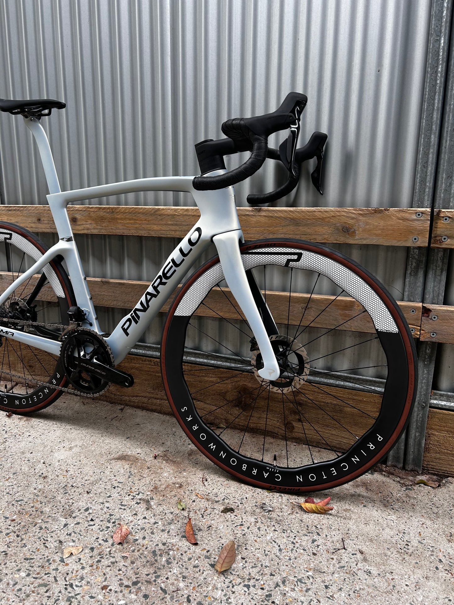 Pinarello Dogma F Luxter Venice 56 with Dura Ace