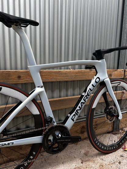 Pinarello Dogma F Luxter Venice 56 with Dura Ace